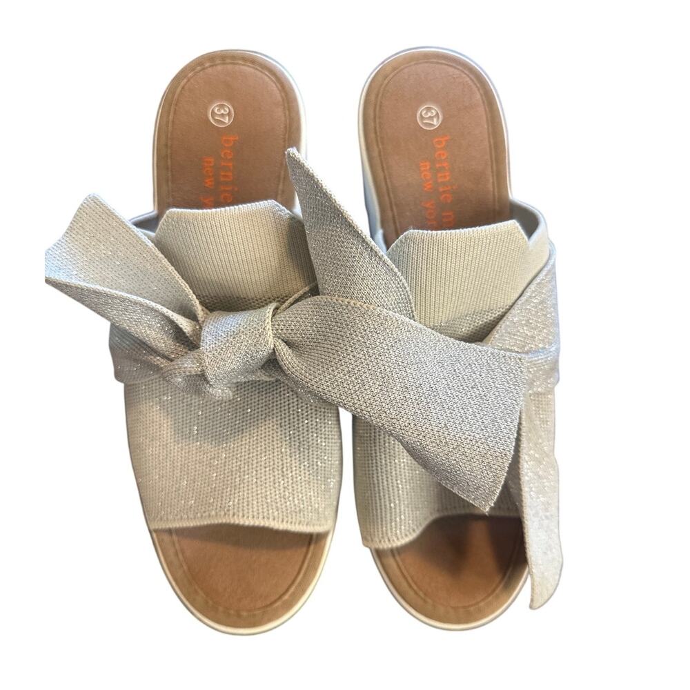 Bernie Mev Freesia Silver Wedge Sandal Cushioned Size 37 (US 6.5)